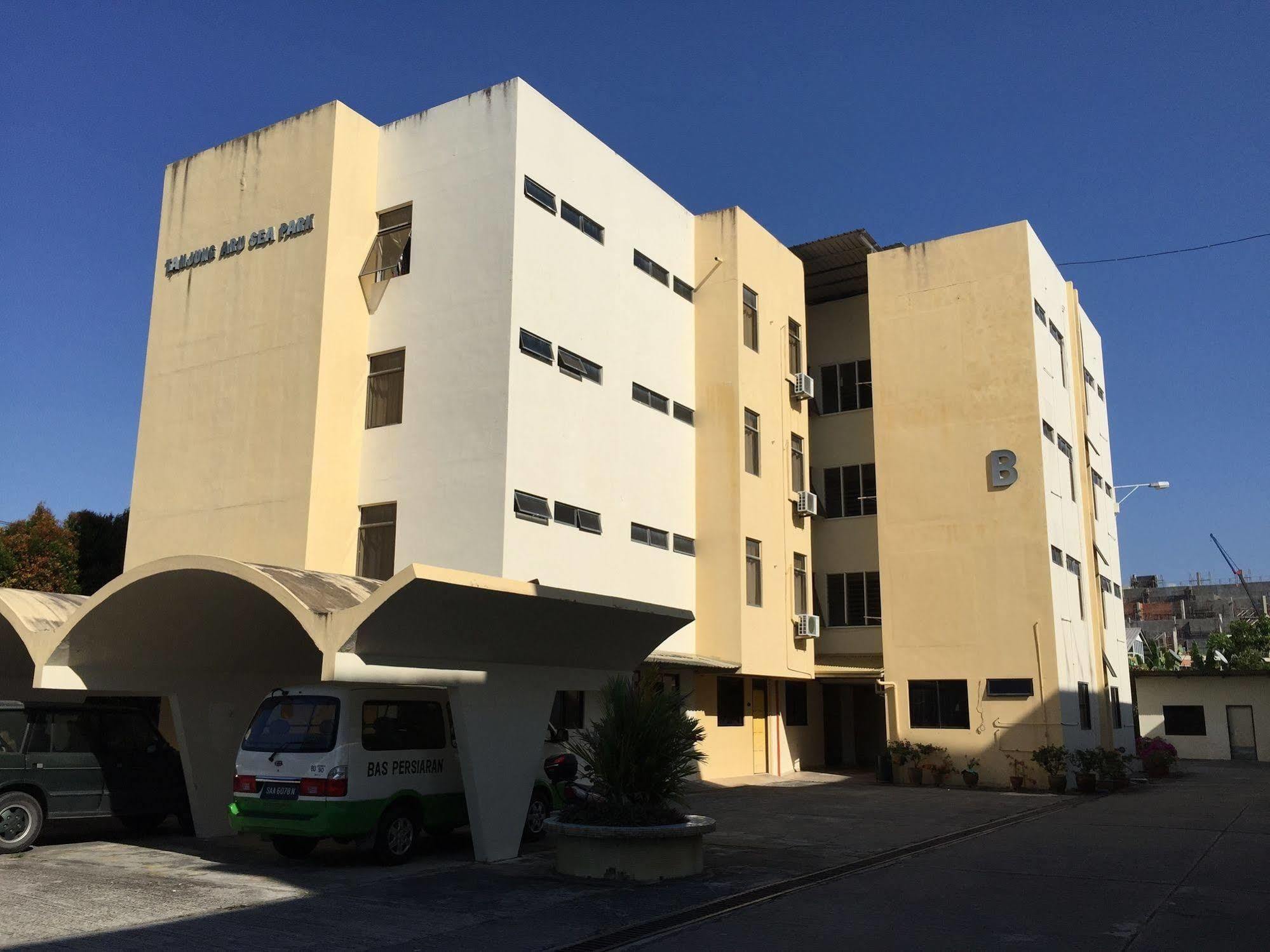 Seapark Condotel Hotel Kota Kinabalu Exterior foto